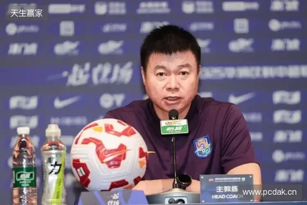 于根伟:今年引援规划大致实现了八成,我们有自己的生存方式 于根伟:今年引援规划大致实现了八成,我们有自己的生存方式