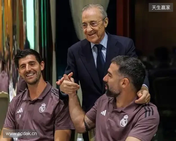 塞尔:弗洛伦蒂诺和多名皇马球员私下会谈,要他们改变态度 塞尔:弗洛伦蒂诺和多名皇马球员私下会谈,要他们改变态度