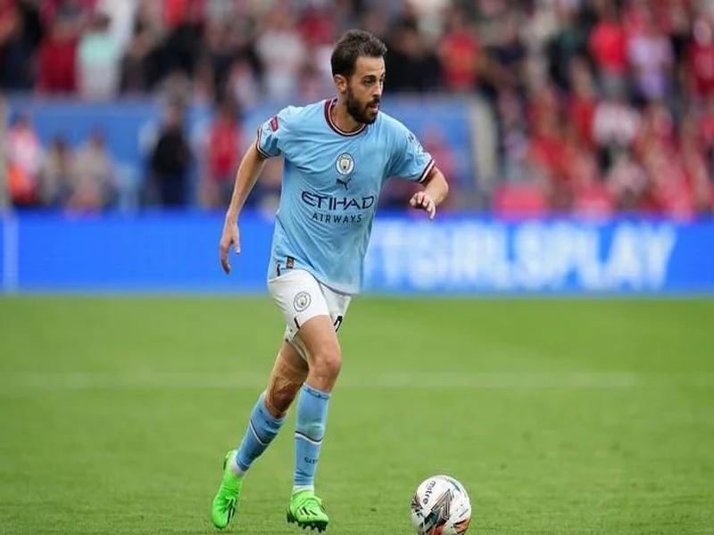 结束9年蓝月生涯？跟队：B席或自由身离开，曼城关注安德森