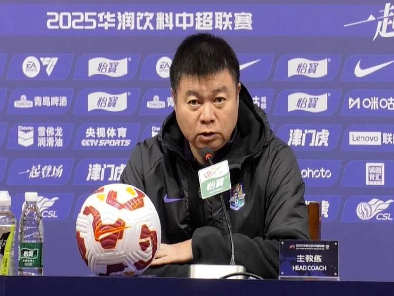 于根伟:今年引援规划大致实现了八成,我们有自己的生存方式